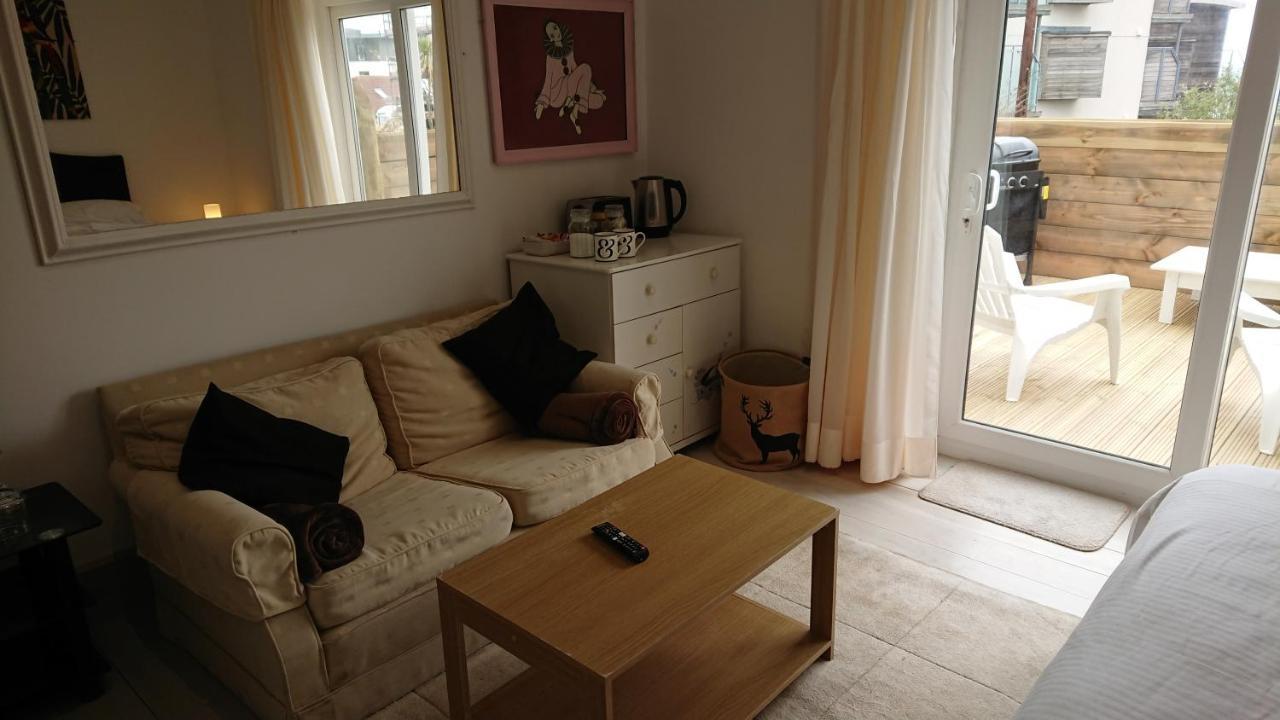 Surf Lookout - King Size En-Suite With Sea Views Newquay  Exterior photo